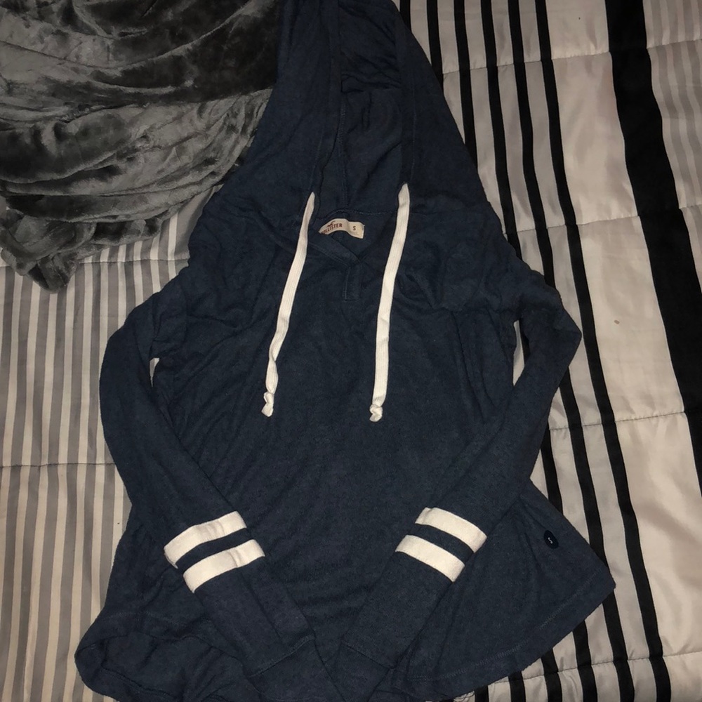 long sleeved hooded shirt